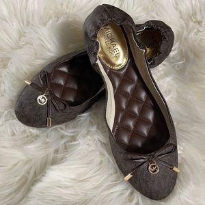 Like New MICHAEL Michael Kors Signature Flats 7.5